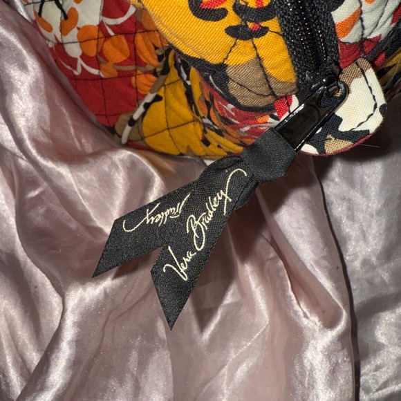 Vera Bradley Large Duffel Bag!!! - Picture 12 of 12
